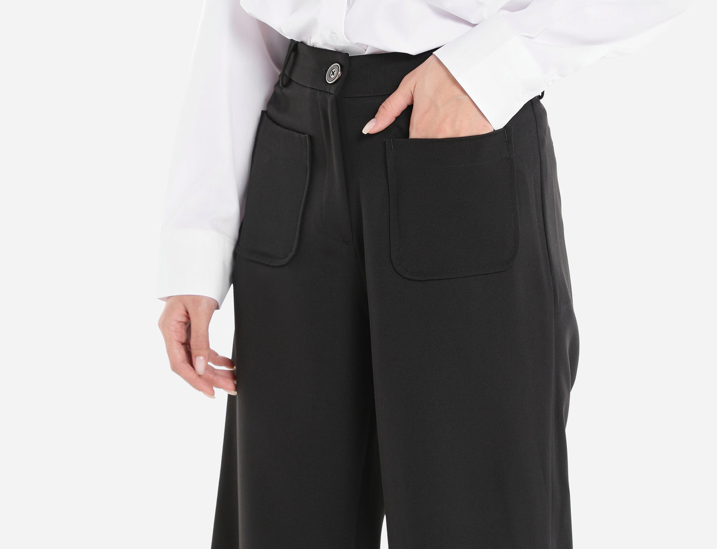 Straight-cut mid waist trousers